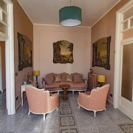 Luxury Suite Vitruvio 55 Formia Buitenkant foto