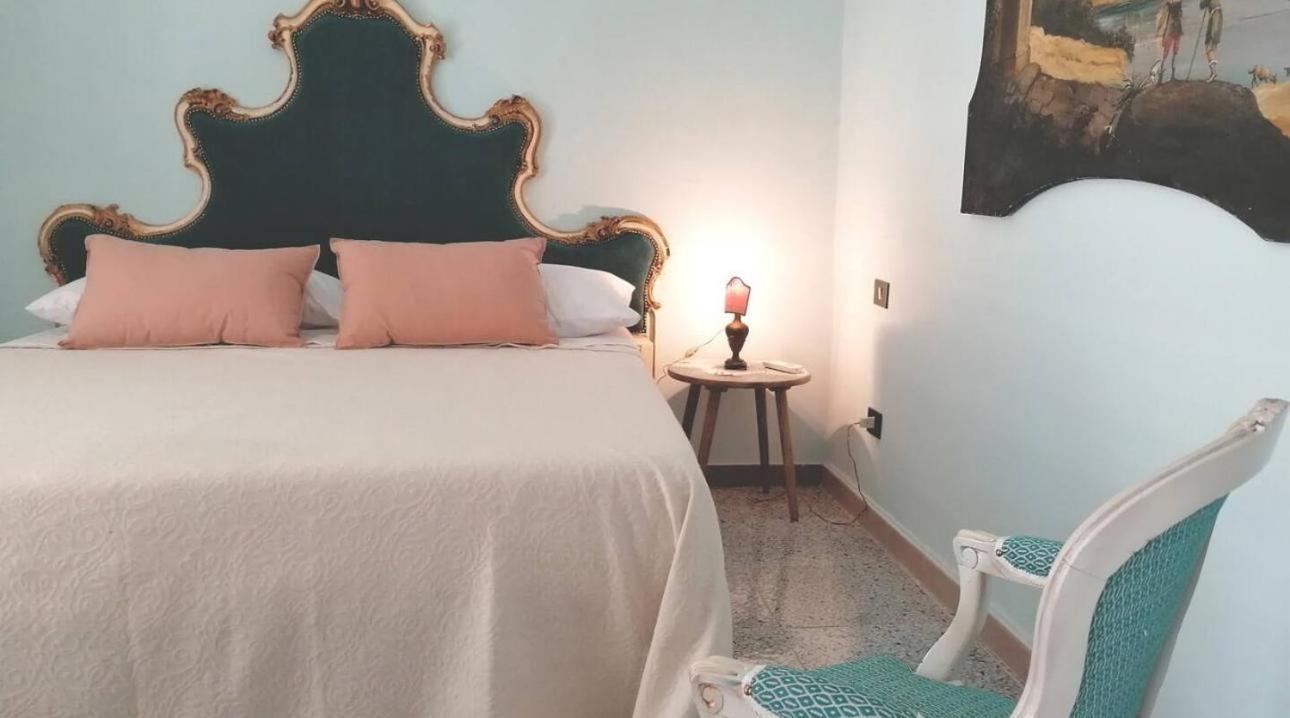 Luxury Suite Vitruvio 55 Formia Buitenkant foto