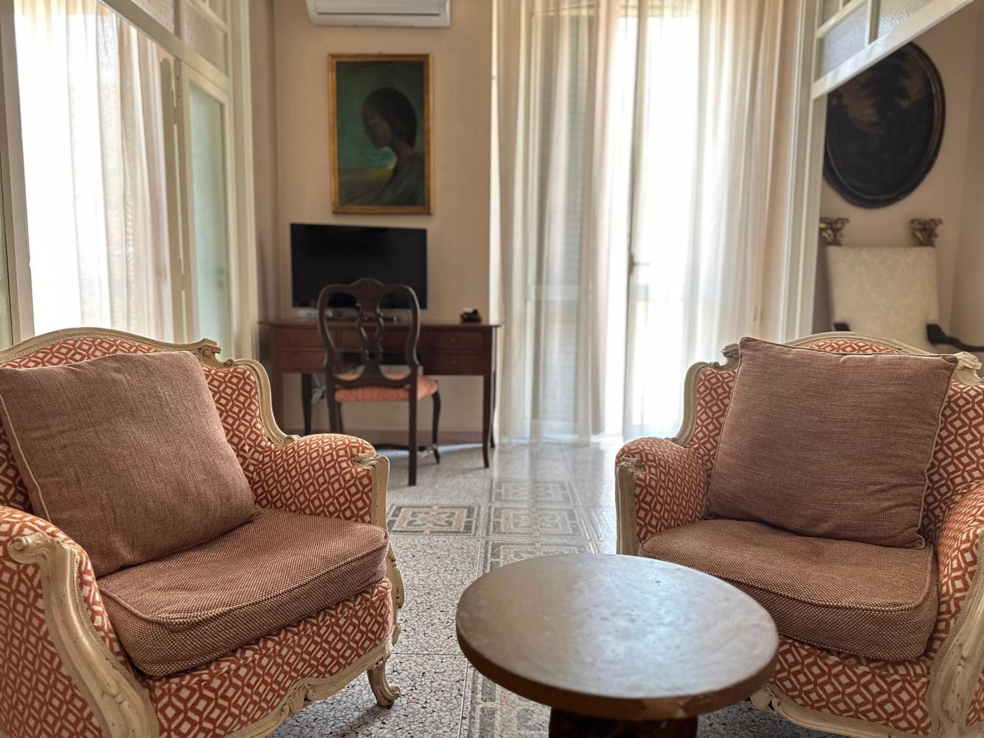 Luxury Suite Vitruvio 55 Formia Buitenkant foto