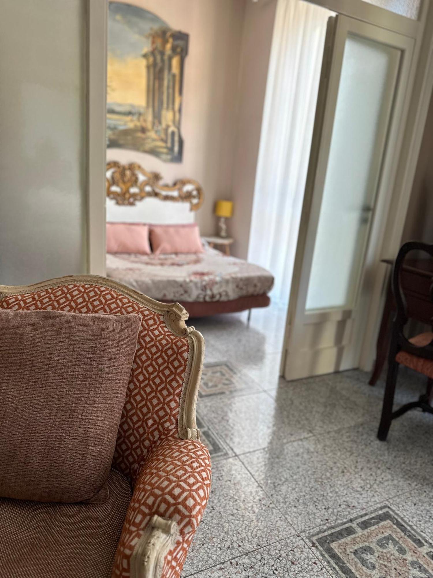 Luxury Suite Vitruvio 55 Formia Buitenkant foto